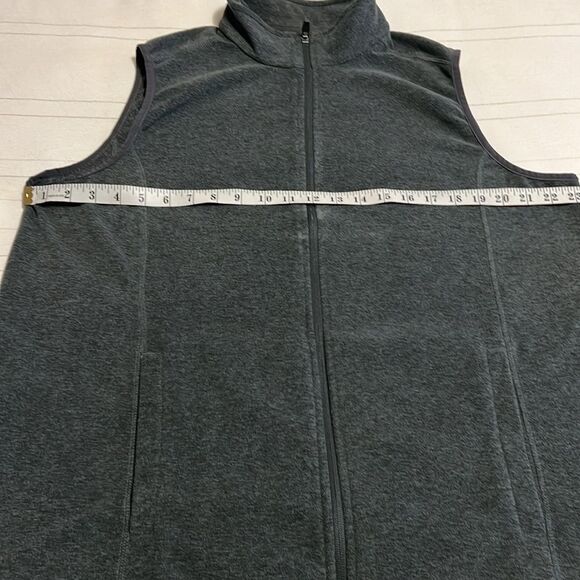Lands End Fleece Vest - Picture 7 of 8